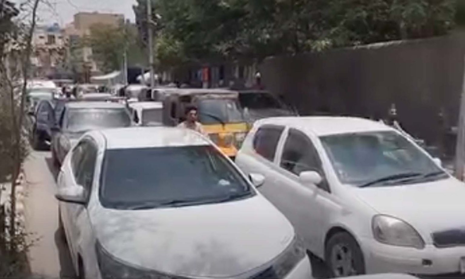 وزیراعظم کا دورہ کوئٹہ،  اہم شاہراہیں بند، جگہ جگہ  تلاشی سے شہری پریشان