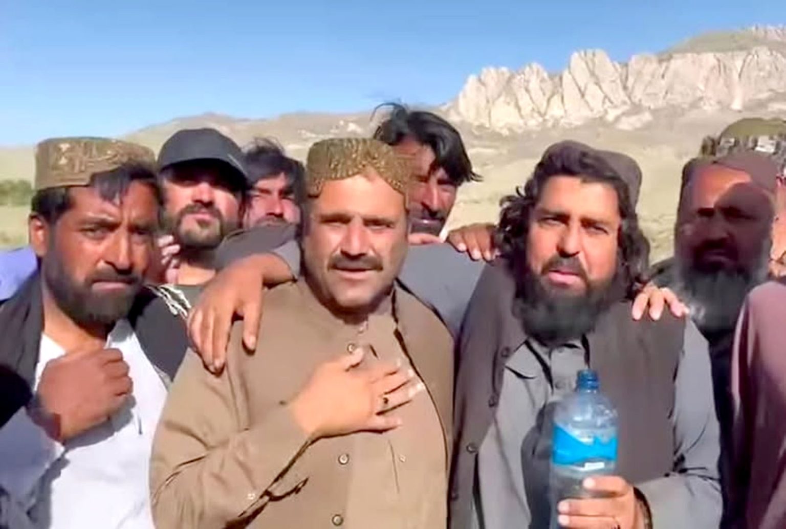 کوئٹہ، موٹر سائیکل چھیننے کے دوران مزاحمت پر شہری قتل، مغوی قبائلی رہنما ظفر بازئی بازیاب ہوکر گھر پہنچ گئے