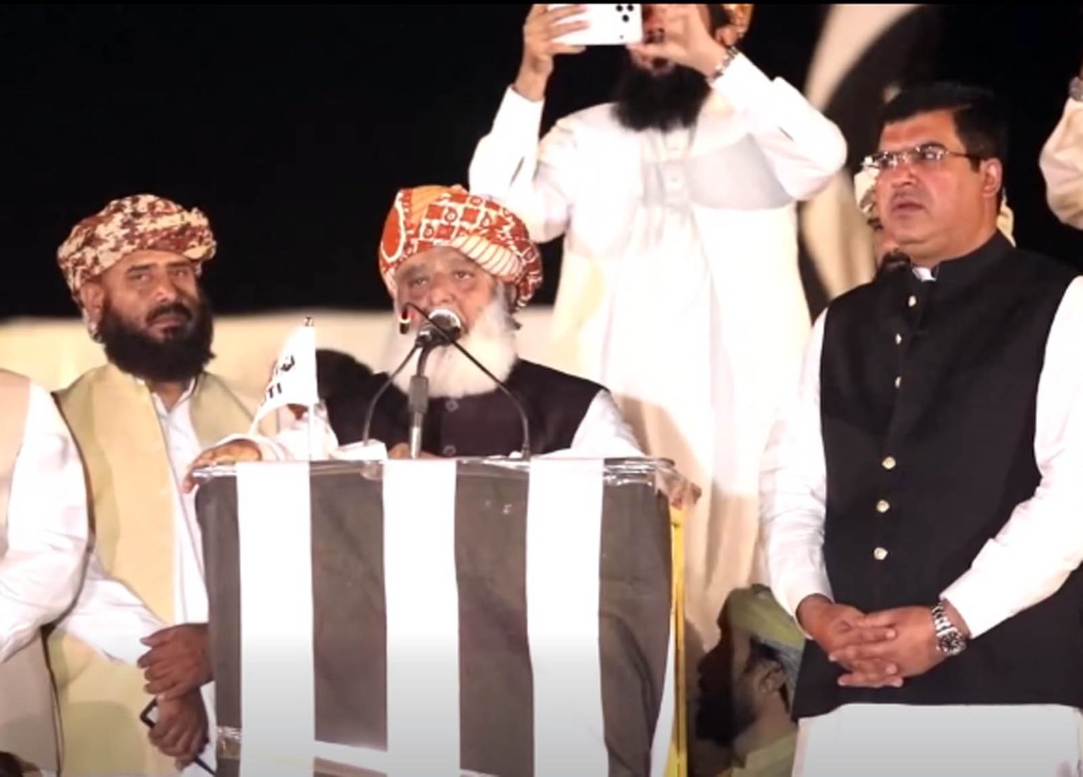 بلوچستان کے پشتون اور بلوچ کی ایک انچ زمین پر قبضہ نہیں ہونے دیں گے، مولانا فضل الرحمن