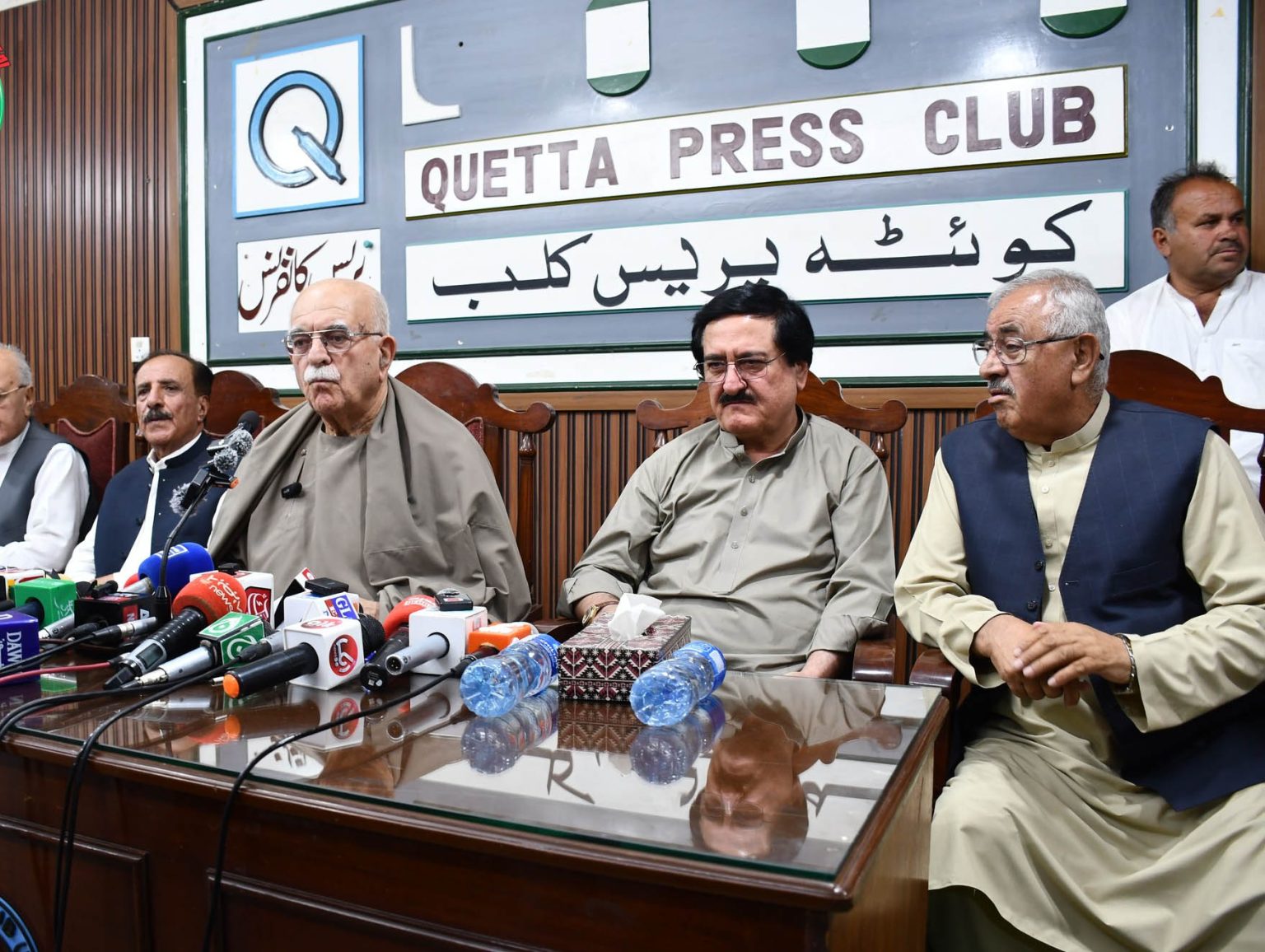 بلوچستان  کے وسائل پر بین الاقوامی کمپنیوں کی نظریں ہیں، محمود اچکزئی