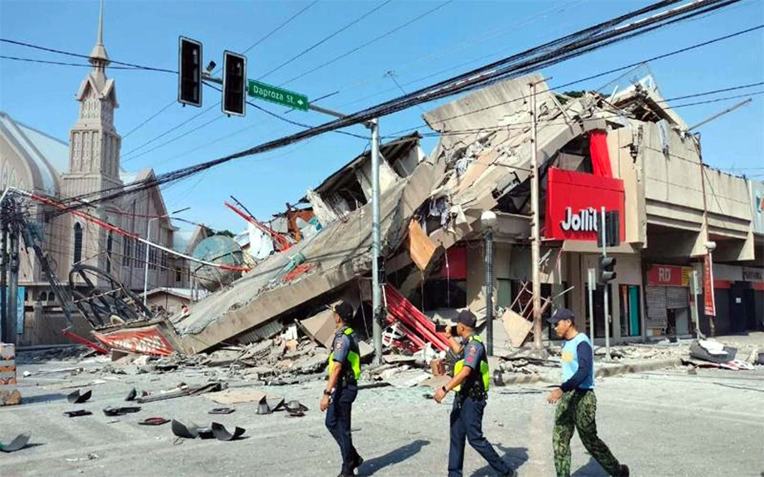 فلپائن 7.8 شدت زلزلہ: ہلاکتیں 37 تک پہنچ گئیں، 200 سے زائد زخمی
