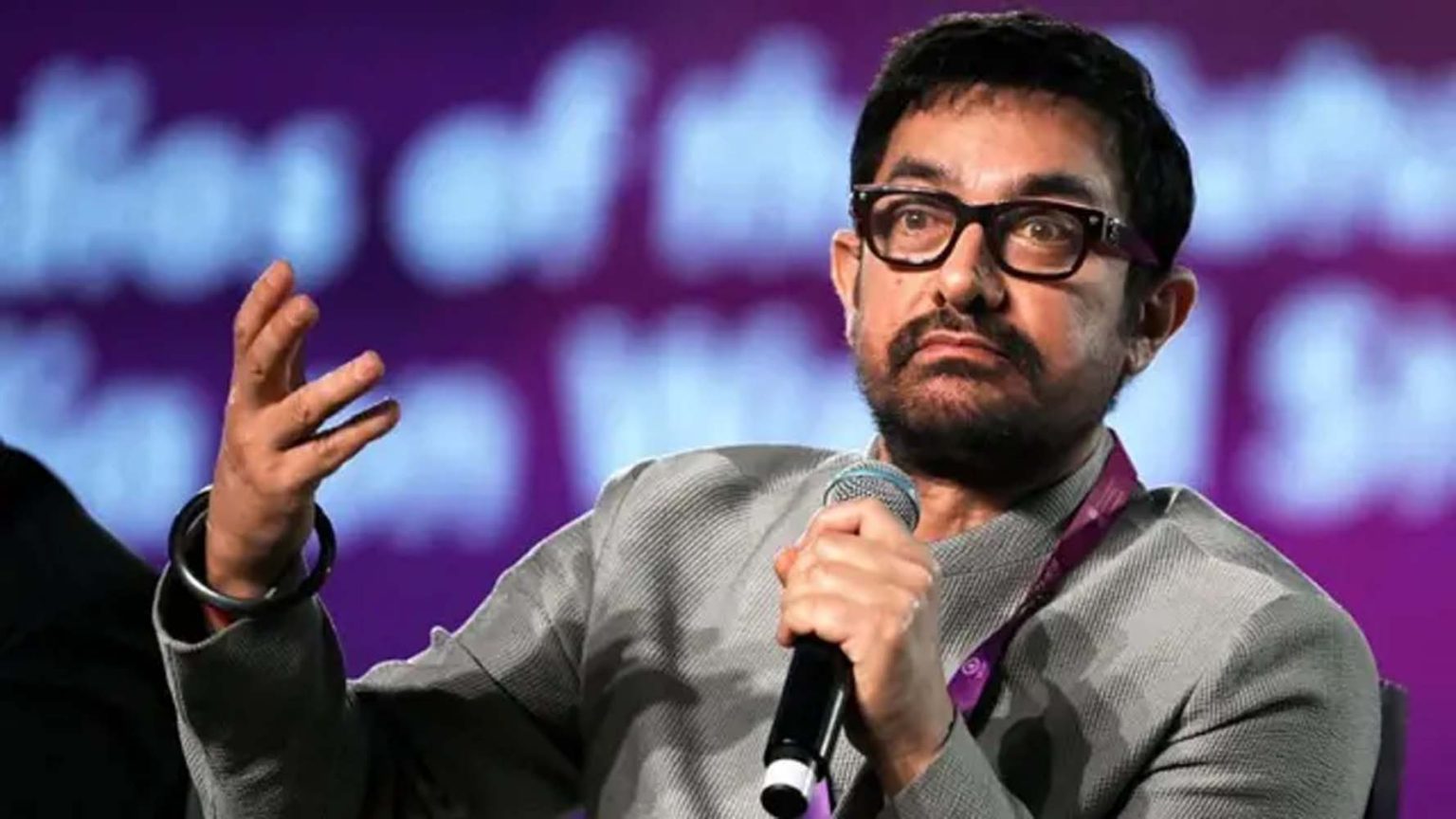 مذہبی ہندو رہنما کا بالی ووڈ اداکار عامر خان کو قتل کرنیوالے کو 5 کروڑ روپے دینے کا اعلان