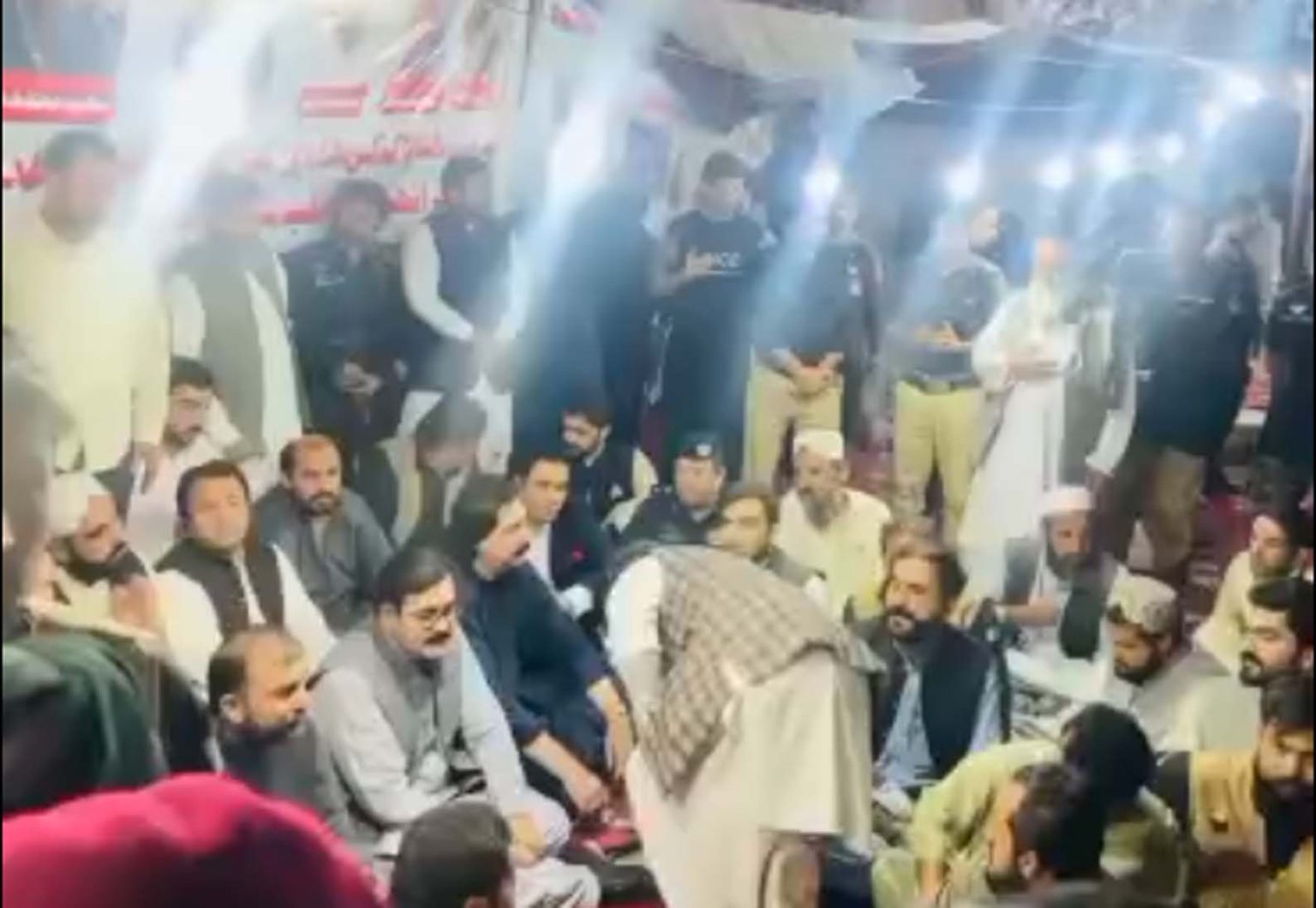 سانحہ ہنہ اوڑک کے متاثرین سے وزیراعلیٰ بلوچستان کے مذاکرات، حکومتی یقین دہانی پر دھرنا ختم کرنے کا اعلان