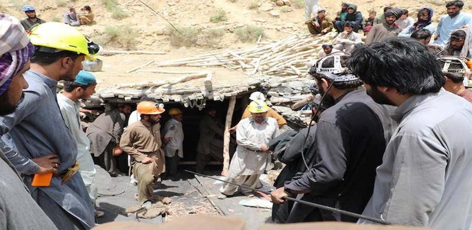 کوئٹہ، کوئلہ کان میں دھماکہ، 6 لاشیں نکال لی گئیں، درجنوں کانکنوں کو نکالنے کیلئے ریسکیو آپریشن جاری