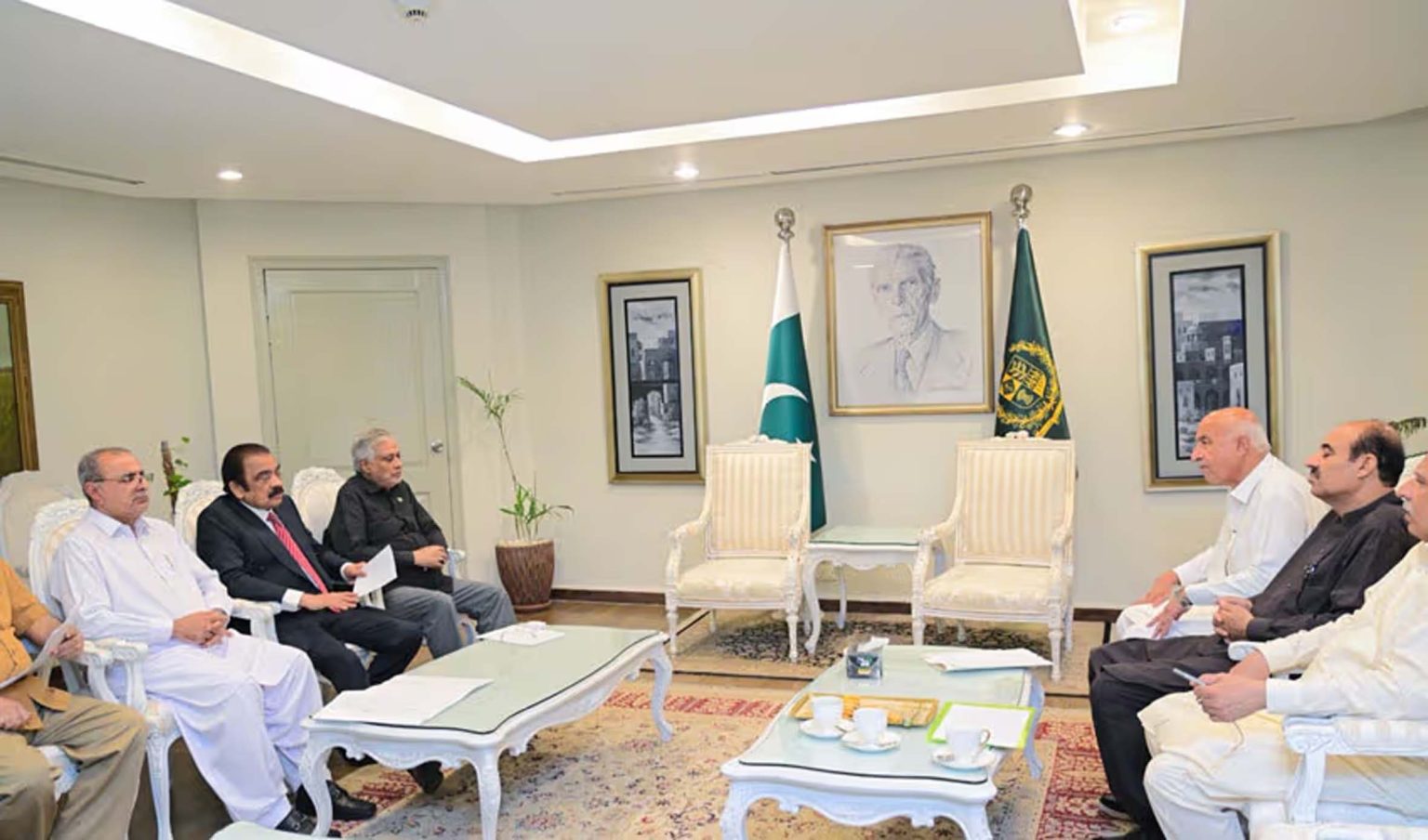 بلوچستان کی ترقی و عوامی فلاح کیلئے ملکر کام کرنا ہوگا، ڈاکٹر مالک اور اسحاق ڈار کا عزم