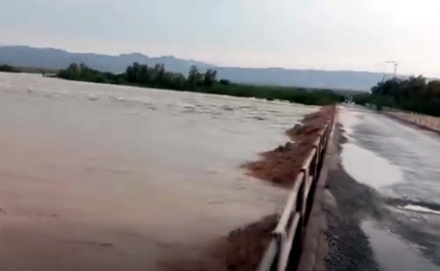 ژوب، طوفانی بارشوں سے تباہی، بچے سمیت 2 خواتین جاں بحق، 12 مکانات منہدم