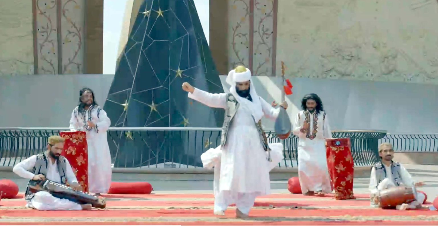 بلوچی زبان میں ملی نغمہ سن کر میرا دل فخر سے سرشار ہے، وزیراعظم شہباز شریف نے وڈیو شیئر کردی