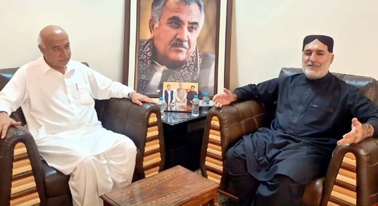 اے این پی کے وفد کی ڈاکٹر عبدالمالک بلوچ سے ملاقات، شہدائے اگست کے تعزیتی ریفرنس میں شرکت کی دعوت
