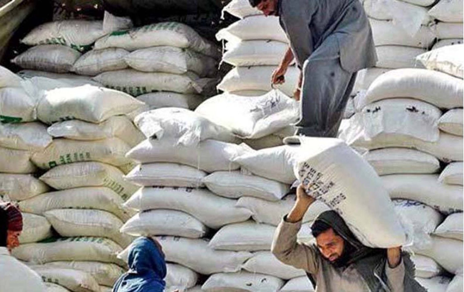 غریب کی مشکلات میں مزید اضافہ، کوئٹہ میں 50 کلو آٹے کا تھیلا 7 ہزار روپے سے تجاوز کرگیا