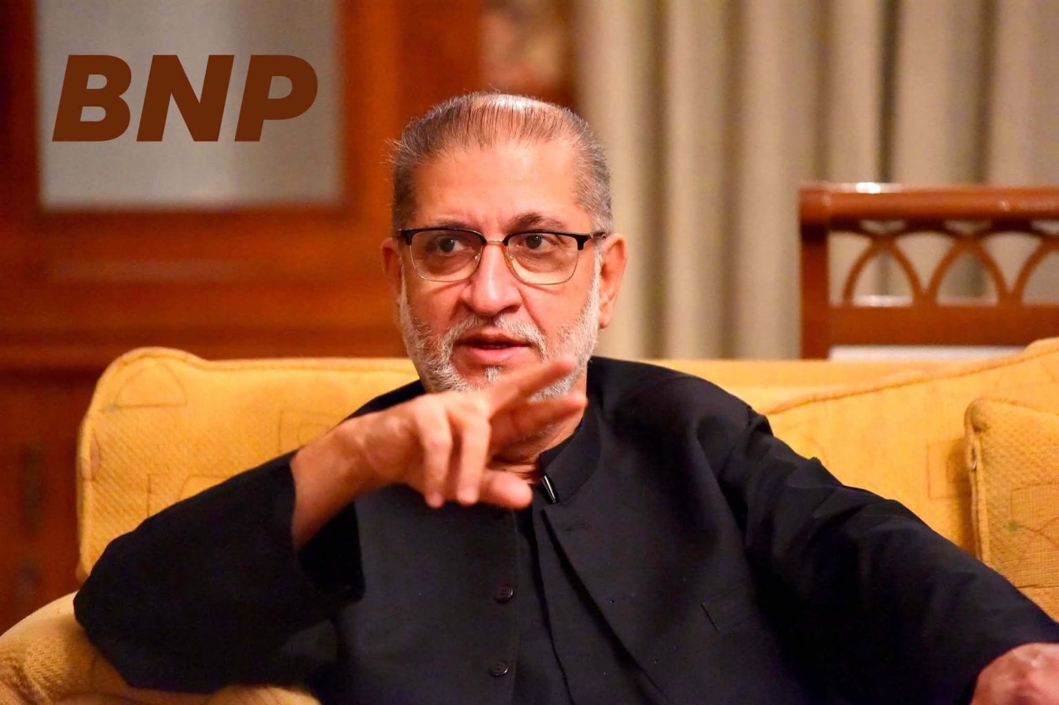 کراچی میں فلیٹ پر چھاپہ، 13 افراد زیر حراست، 2 لاپتا، موبائل فون ضبط کرلیے گئے، سردار اختر مینگل