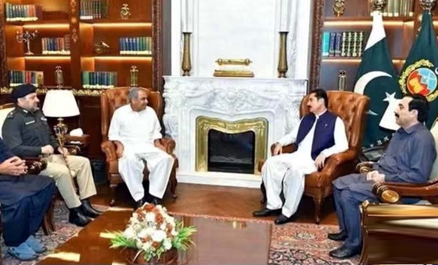 وفاقی وزیر داخلہ کا پشاور کا دورہ